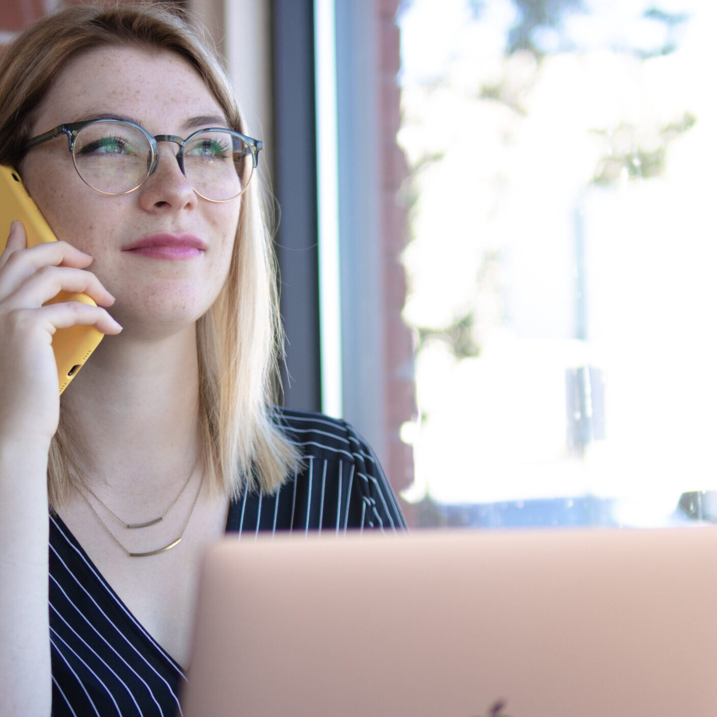 phone-chat-with-yakima-seo-copywriting-client